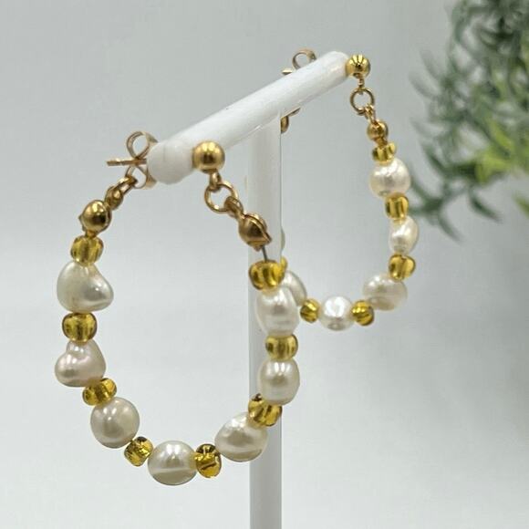 Amber Sceats White
Freshwater Baroque Pearl Dangle Hoop Earrings Front Back New - Picture 4 of 9